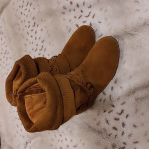 Strappy knit ankle boots